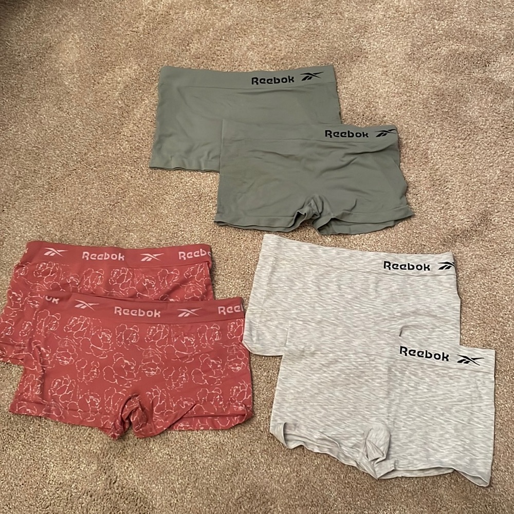 SUPER SOFT REEBOK BOYSHORTS